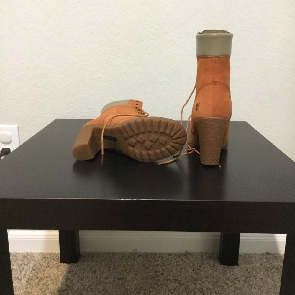 Shoes - Picture 2 of 2